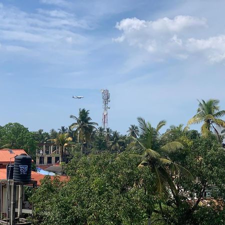 Lucky Transit Hotel - Katunayake Airport Екстериор снимка