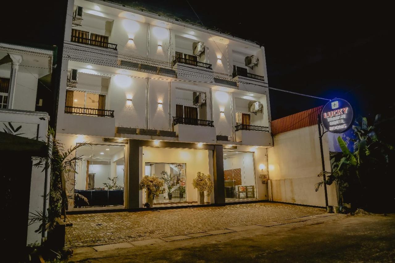 Lucky Transit Hotel - Katunayake Airport Екстериор снимка