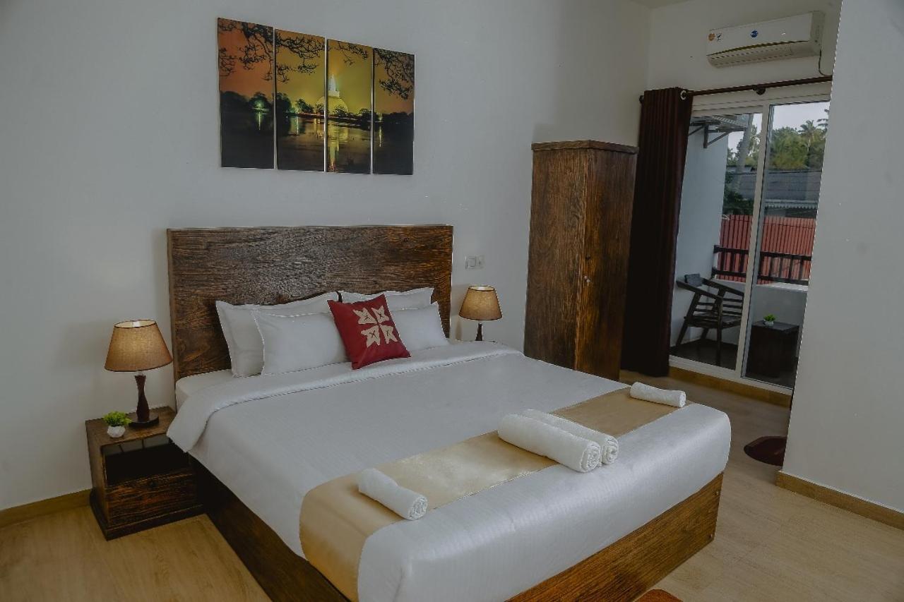 Lucky Transit Hotel - Katunayake Airport Екстериор снимка