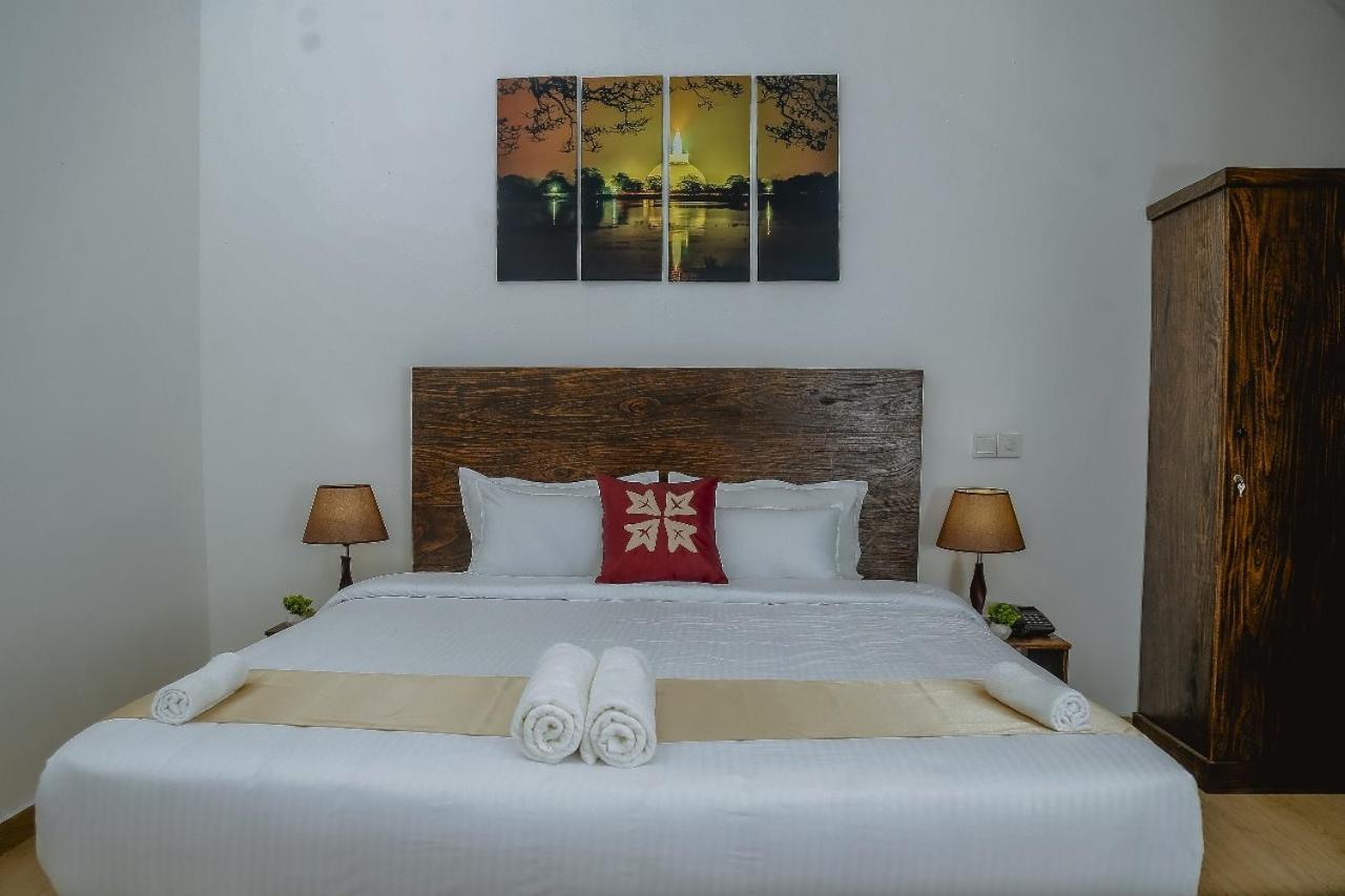 Lucky Transit Hotel - Katunayake Airport Екстериор снимка