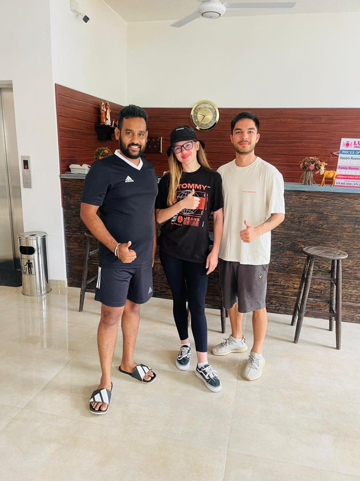 Lucky Transit Hotel - Katunayake Airport Екстериор снимка