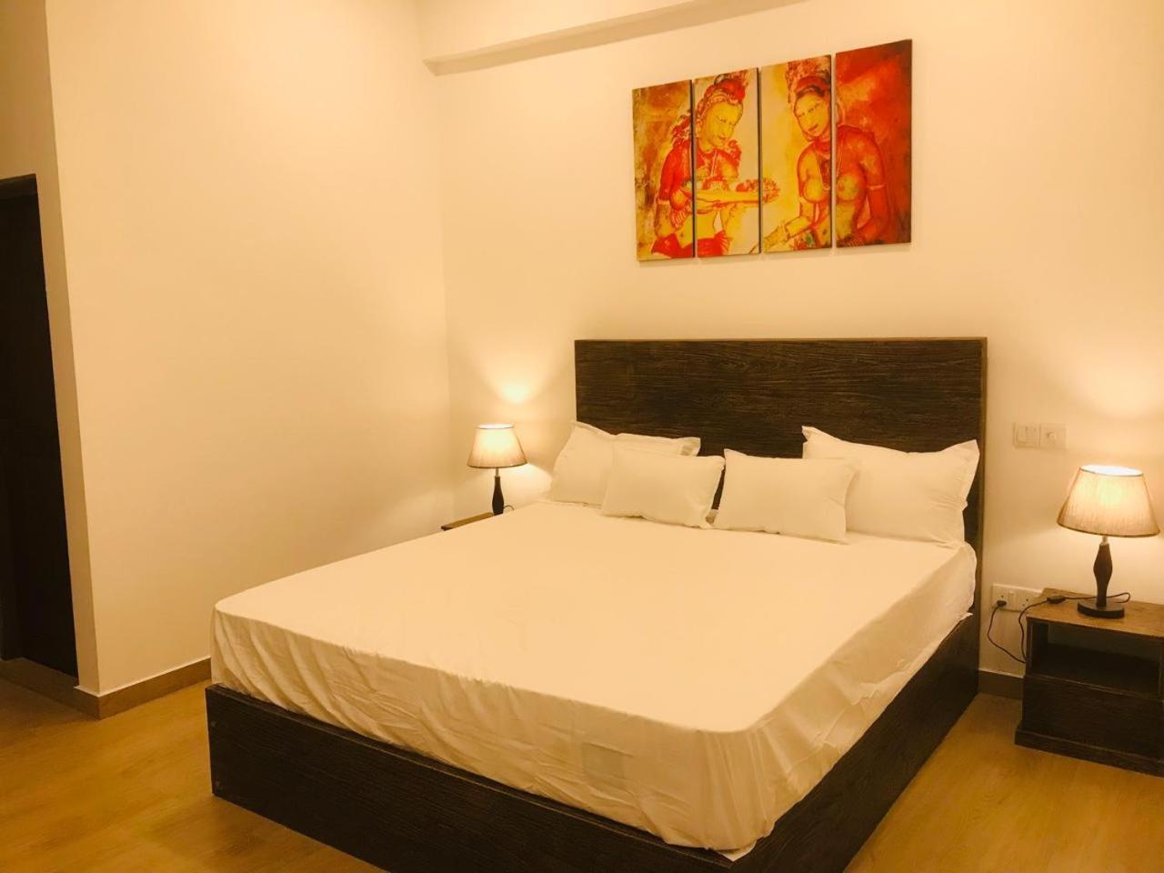 Lucky Transit Hotel - Katunayake Airport Екстериор снимка